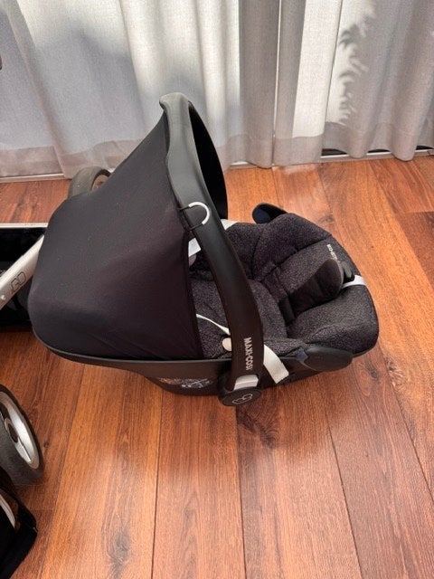Maxi-Cosi Pebble, Enfants & Bébés, Sièges auto, Utilisé, Maxi-Cosi, 0 à 10 kg, Ceinture de sécurité, Dossier amovible, Dossier réglable
