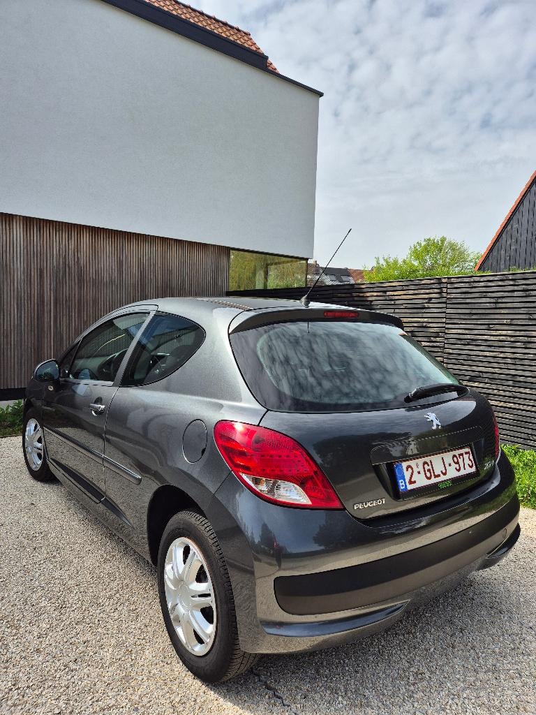 Peugeot 207+/ 2014/ 1.4 benzine/ airco/ cruisecontrol, Stof, Grijs, Particulier, 3 deurs