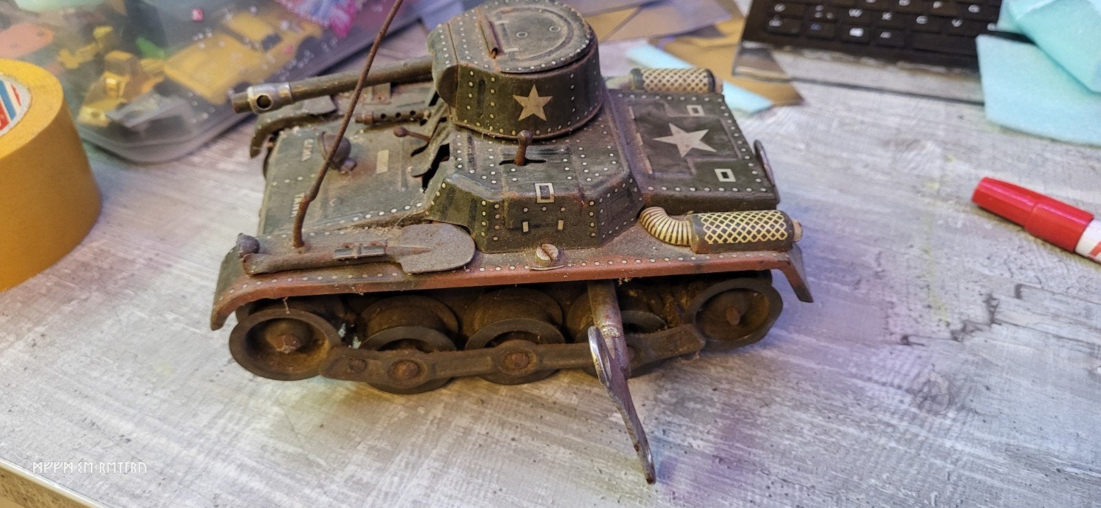 Vintage army tank metal toys, Hobby & Loisirs créatifs, Modélisme | Voitures & Véhicules, Enlèvement ou Envoi, Tank