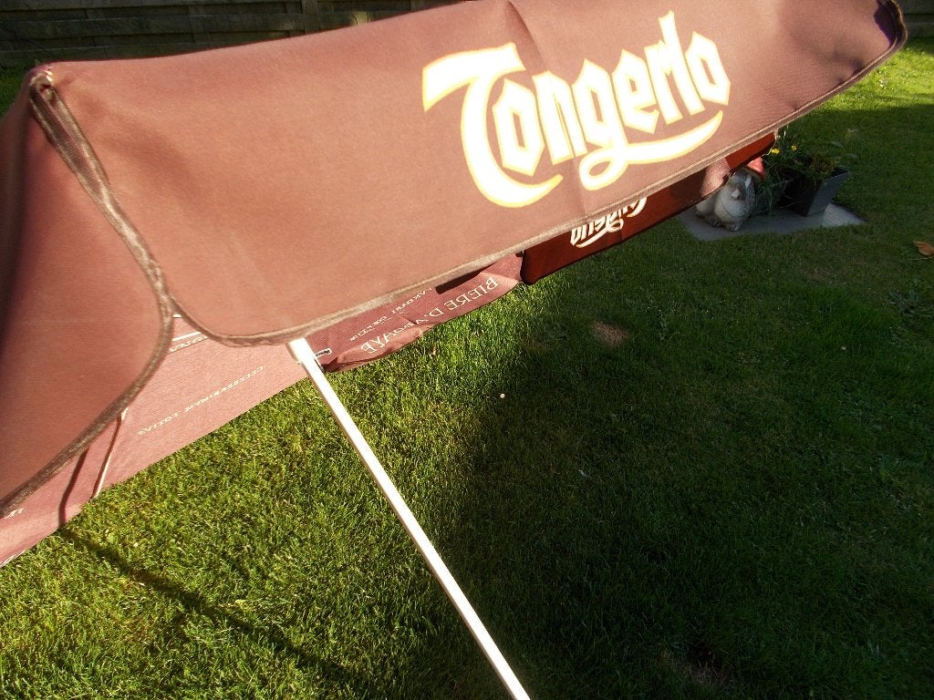 Parapluie à bière d'abbaye TONGERLO - marron - comme neuf !, Collections, Enlèvement, Comme neuf, Autres types
