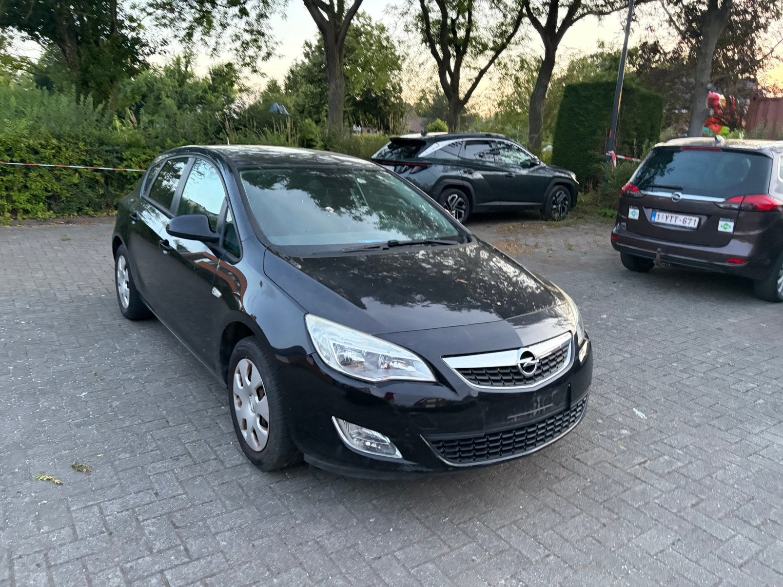Bien lire  Astra J 1.4 Essence  2011, 163.000 km 5 portes –, Autos, Opel, Particulier, Astra, Vitres électriques, Essence, 5 portes