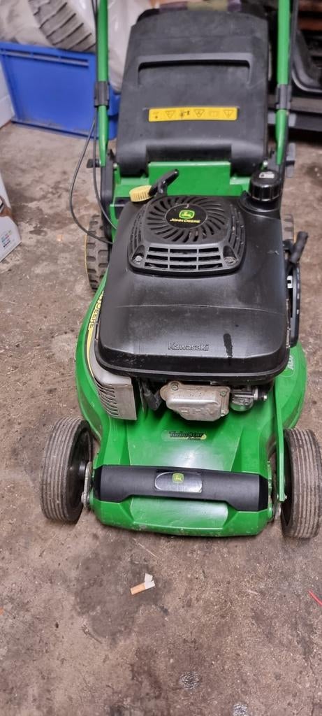 Tondeuse jhon deere En parfaite état, JOHN DEERE, Vitesses, 40 à 49 cm, Tondeuses à gazon à essence