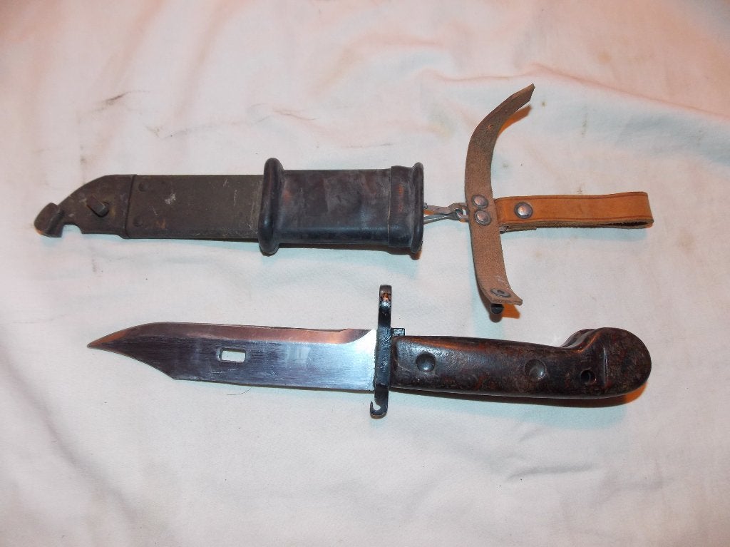 AK47 bajonet (B), Ophalen of Verzenden, Landmacht, Mes of Dolk