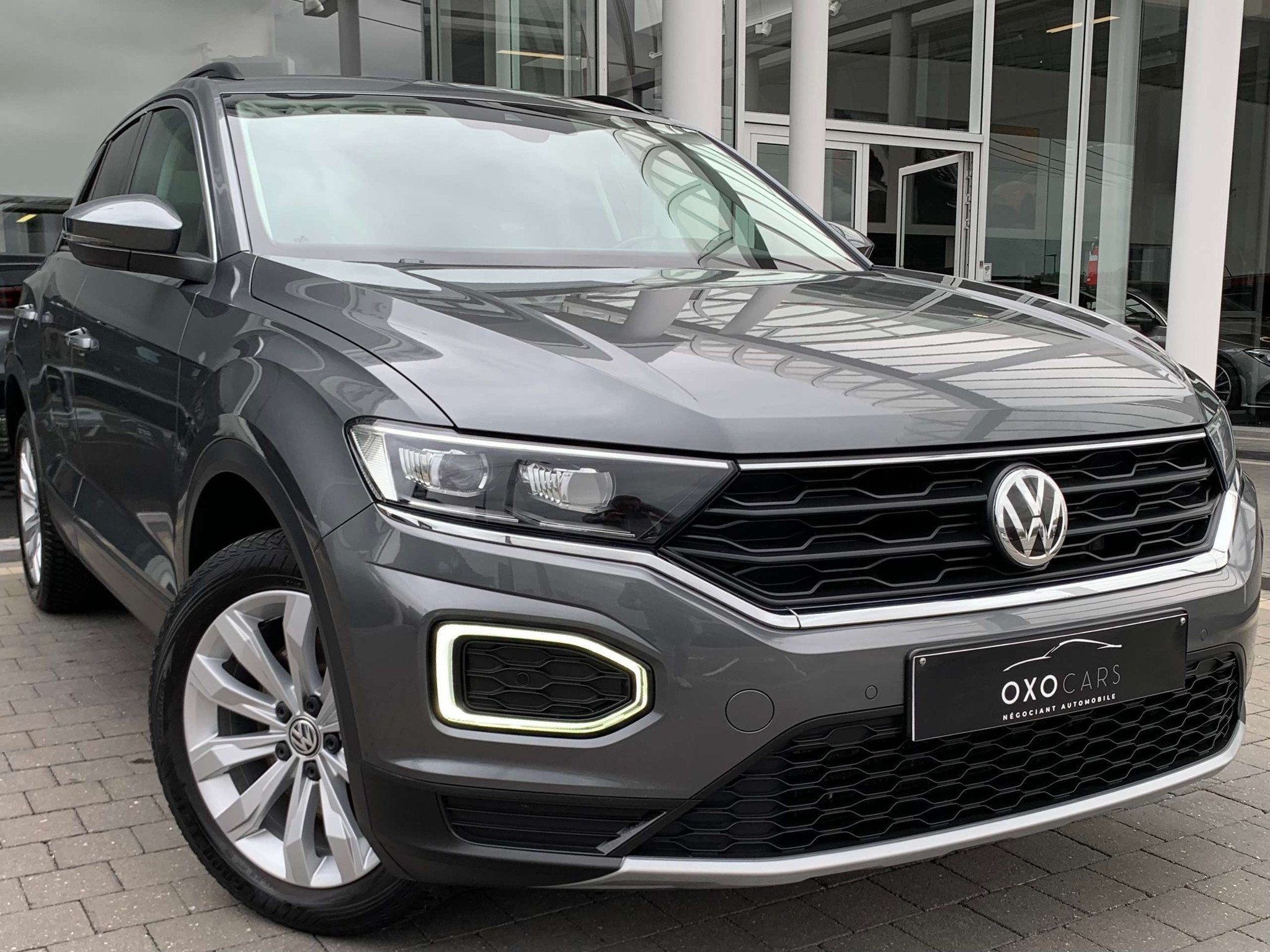 Volkswagen T-Roc 1.5 TSI 150CV / SPORT / PHARES LED / GPS /, Autos, Argent ou Gris, Achat, https://public.car-pass.be/vhr/6aa18f73-c183-496a-8290-76fd47802db4