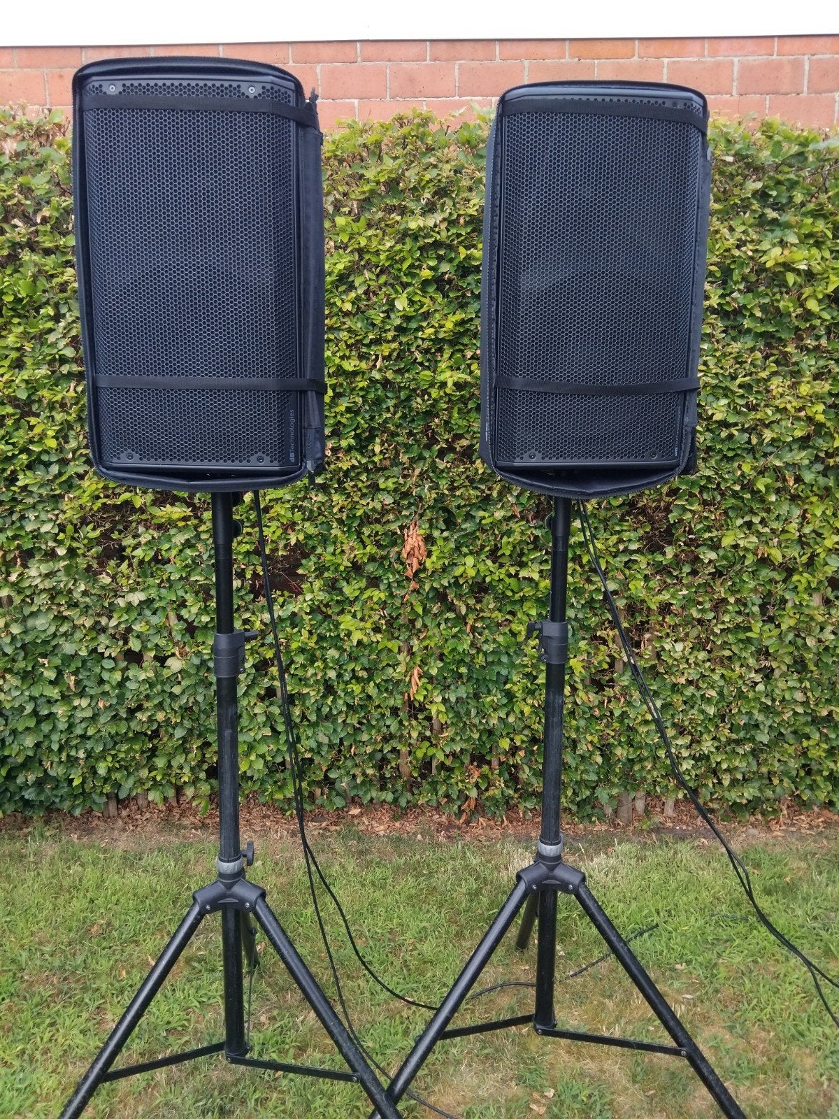 2 actieve speakers van DB Technologies Opera 12 + ..., Musique & Instruments, Amplis | Clavier, Moniteur & Sono, Comme neuf, Sono