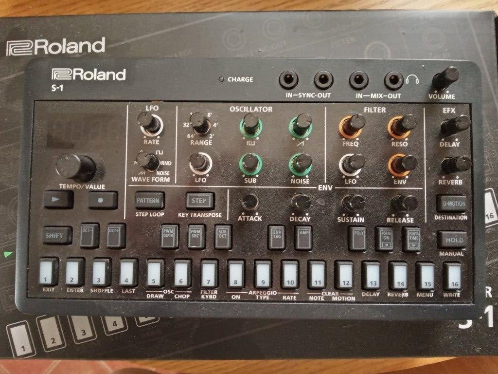 Roland S1 Tweak Synth, Muziek en Instrumenten, Synthesizers, Ophalen of Verzenden, Zo goed als nieuw, Overige aantallen, Roland
