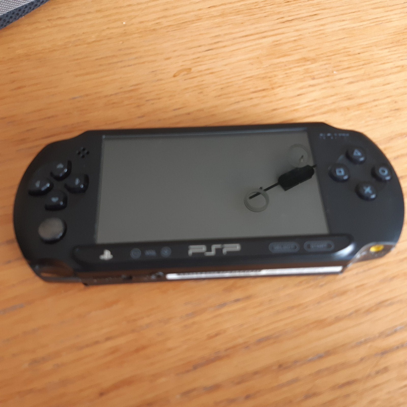psp E 1000, Games en Spelcomputers, Met games, Zwart, Ophalen of Verzenden, Zo goed als nieuw