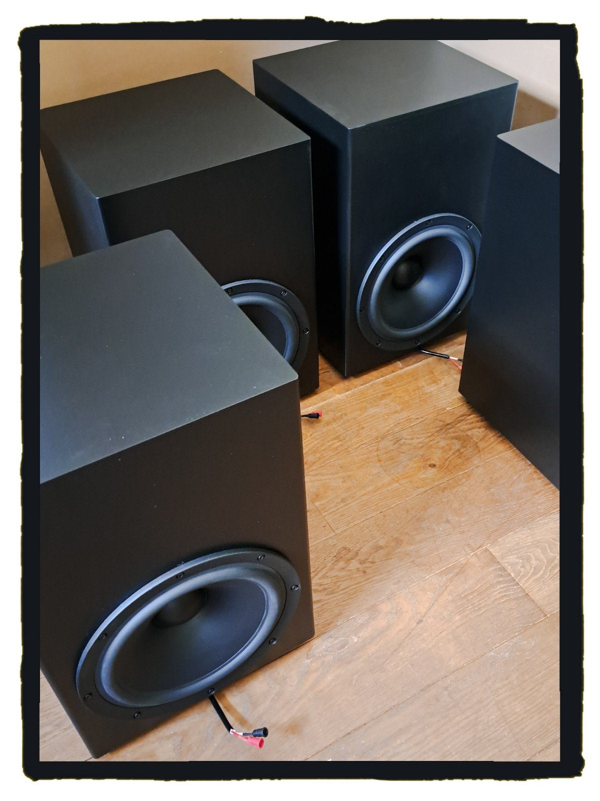 Subwoofer bouw op maat A*Brand NewBox, Info@cinehome.be, Subwoofer, CinéHome nv, Nieuw
