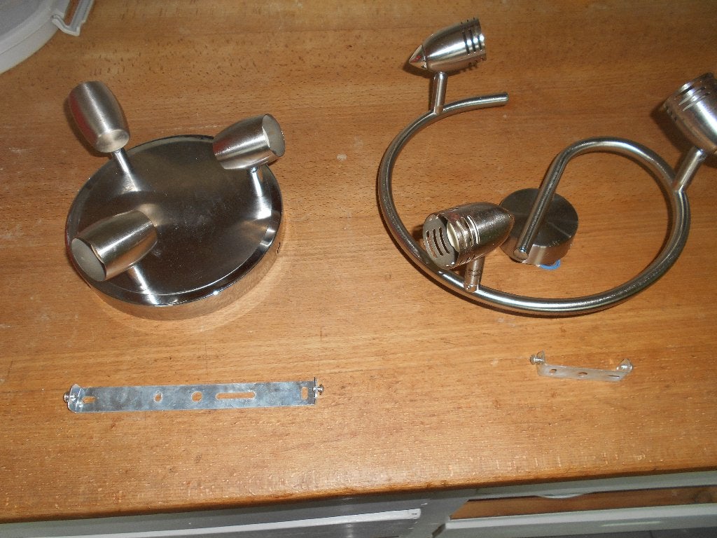 2 PLAFONNIERS MODERNES RONDS POUR 40 EUROS, Maison & Meubles, GU10, LED, Enlèvement, Utilisé