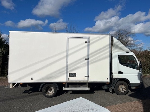 Mitsubishi Fuso Canter Aluvan Diesel, Autos, Camionnettes & Utilitaires, Particulier, FUSO, Diesel, Euro 3, Boîte manuelle, Blanc
