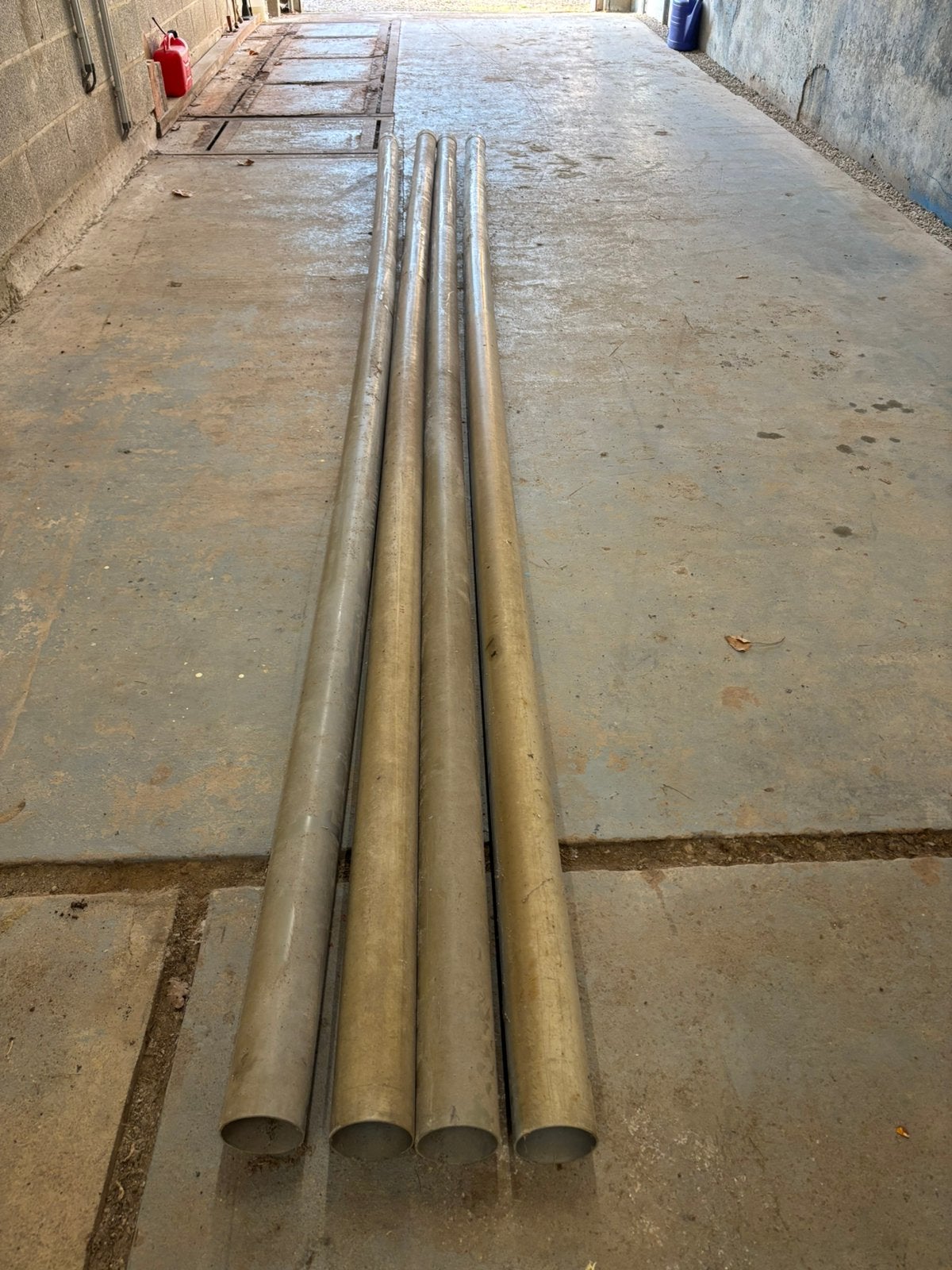 Descente de gouttière en PVC 80mm, 80 mm ou plus, PVC, 4 à 6 mètres, Gouttière