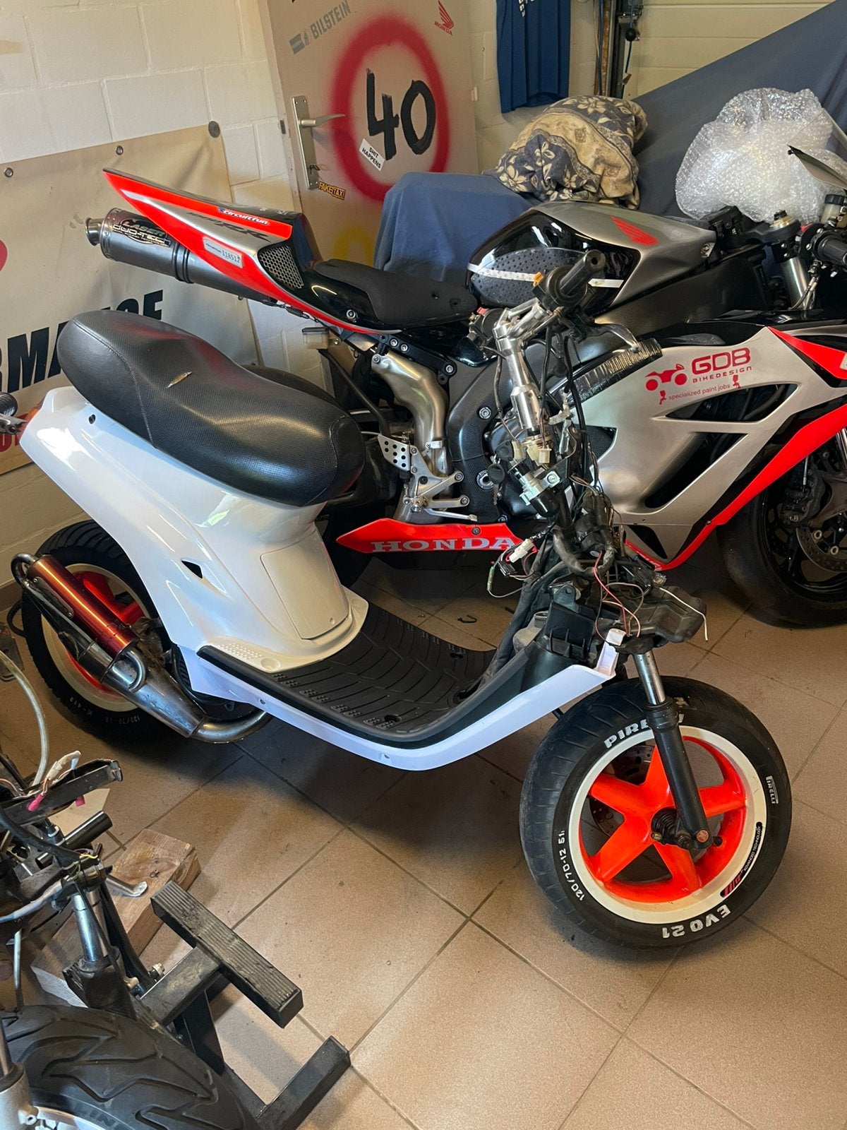 Gezocht: booster spirit project of voor onderdelen, Fietsen en Brommers, Brommeronderdelen | Scooters, Gebruikt, Yamaha, Ophalen