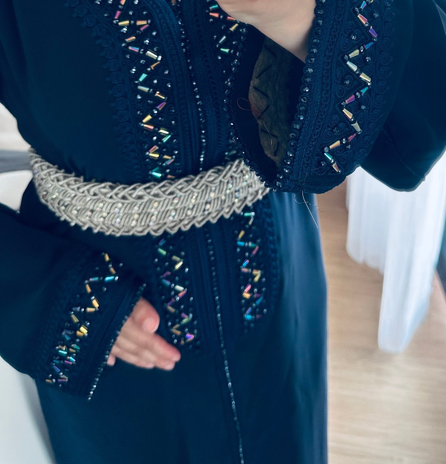 Caftan avec ceinture, Kleding | Dames, Jurken, Zo goed als nieuw, Maat 38/40 (M), Blauw, Onder de knie, Ophalen