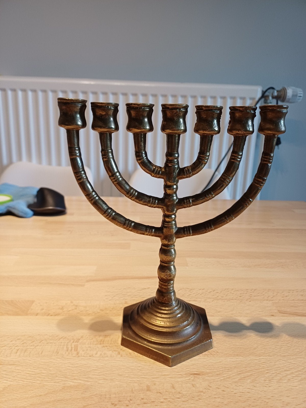 Chandelier, Enlèvement