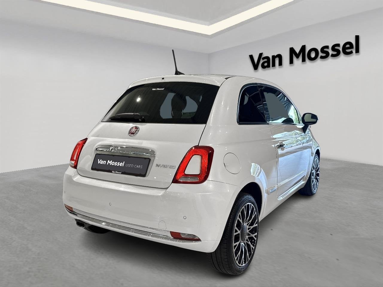 Fiat 500 1.0 Hybrid 70 Star, Voorwielaandrijving, 4 zetels, https://public.car-pass.be/vhr/de8596a0-d5d9-43c6-a60b-cc91c187e2f8