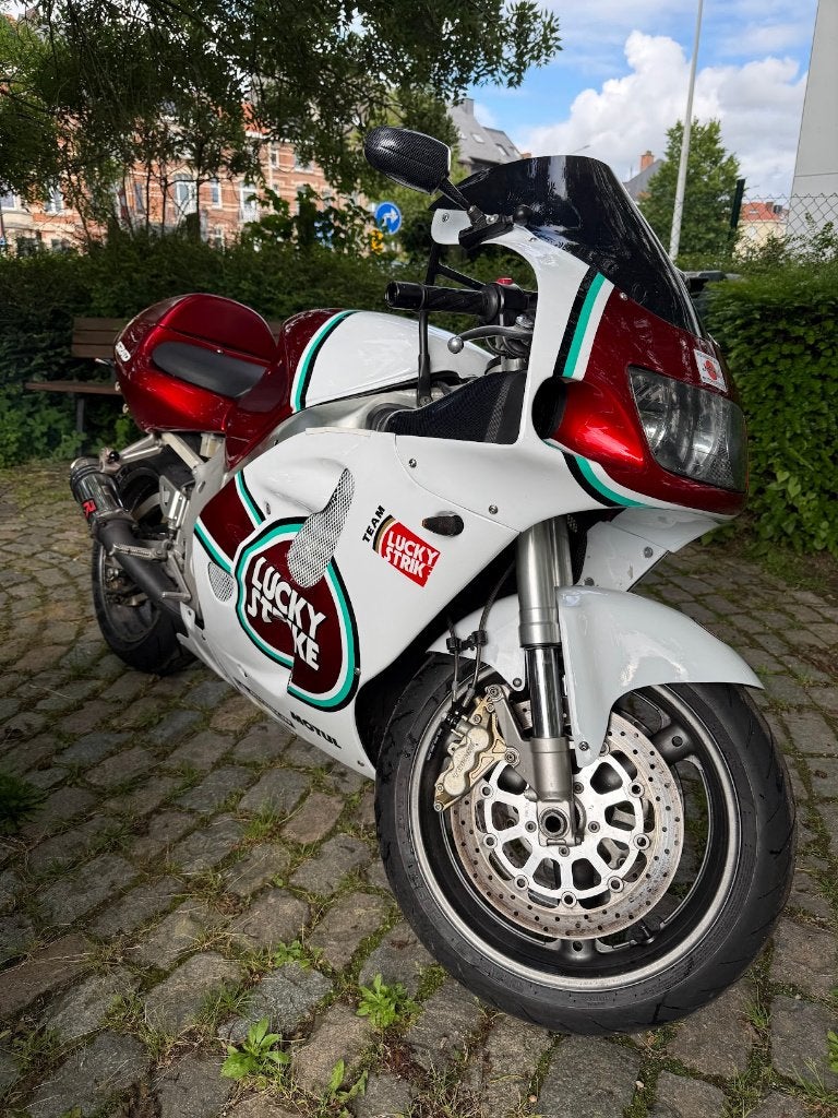 Suzuki GSXR 600 SRAD 1996 - Suzuki GSXR 750 SRAD 1998, Motoren, Motoren | Suzuki, 4 cilinders, Motorrijbewijs A, Gebruikt, Meer dan 35 kW