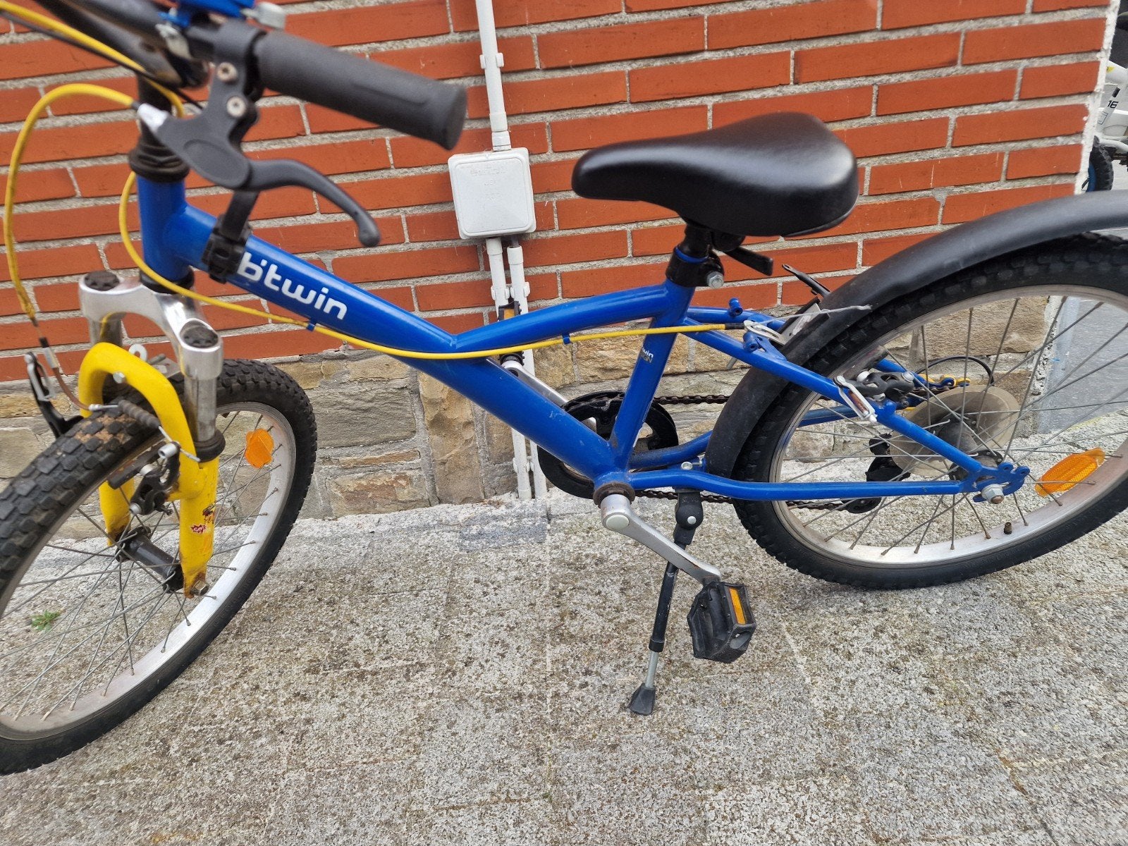 Gratis Fiets 24 inch moet nieuwe remmen op / gratis ijzer, Ophalen