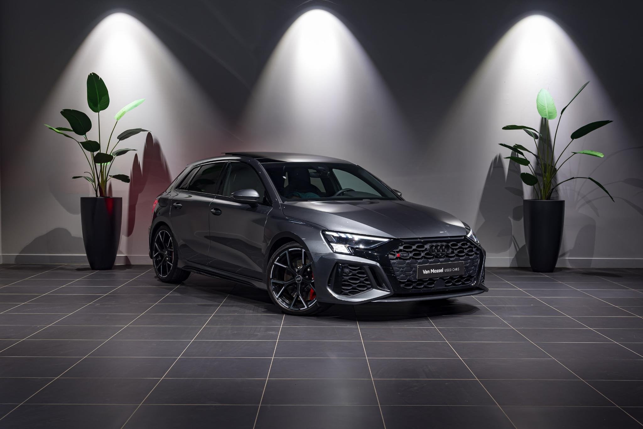 Audi RS3 Sportback 2.5 TFSI quattro S tronic MASSAGEZETELS |, Auto's, Stof, Zwart, RS3, Automatische klimaatregeling