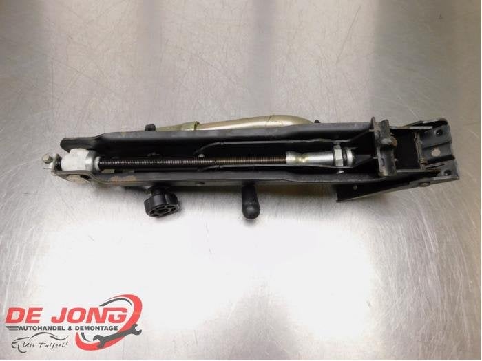 Cric d'un Mercedes ML-Klasse, 3 mois de garantie, Utilisé, -, -