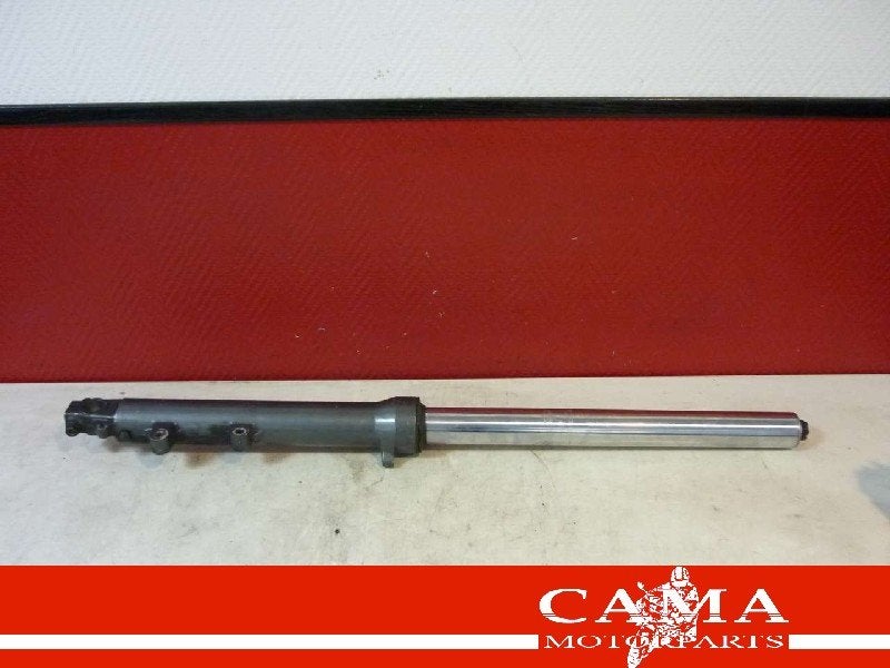 VOORVORK POOT RECHTS Suzuki, Motoren, Onderdelen | Suzuki, Dhr. S. di Majo, Gebruikt, Info@cama-motorparts.nl, P.J. Troelstraweg 8 8
3144 CX  MAASSLUIS, NL