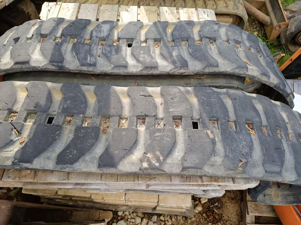 Chenilles mini pelle 5 tonnes