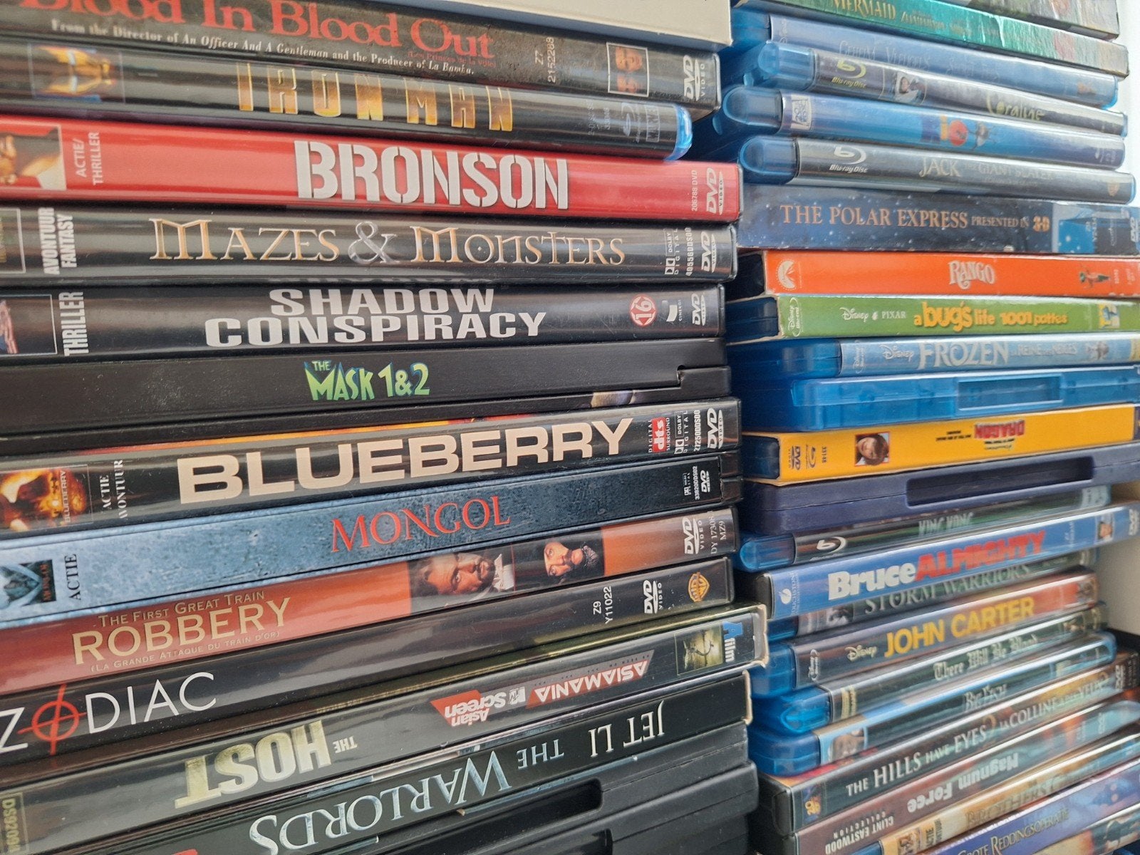 Collection de plus de 300 DVD/BLU-RAY, Enlèvement