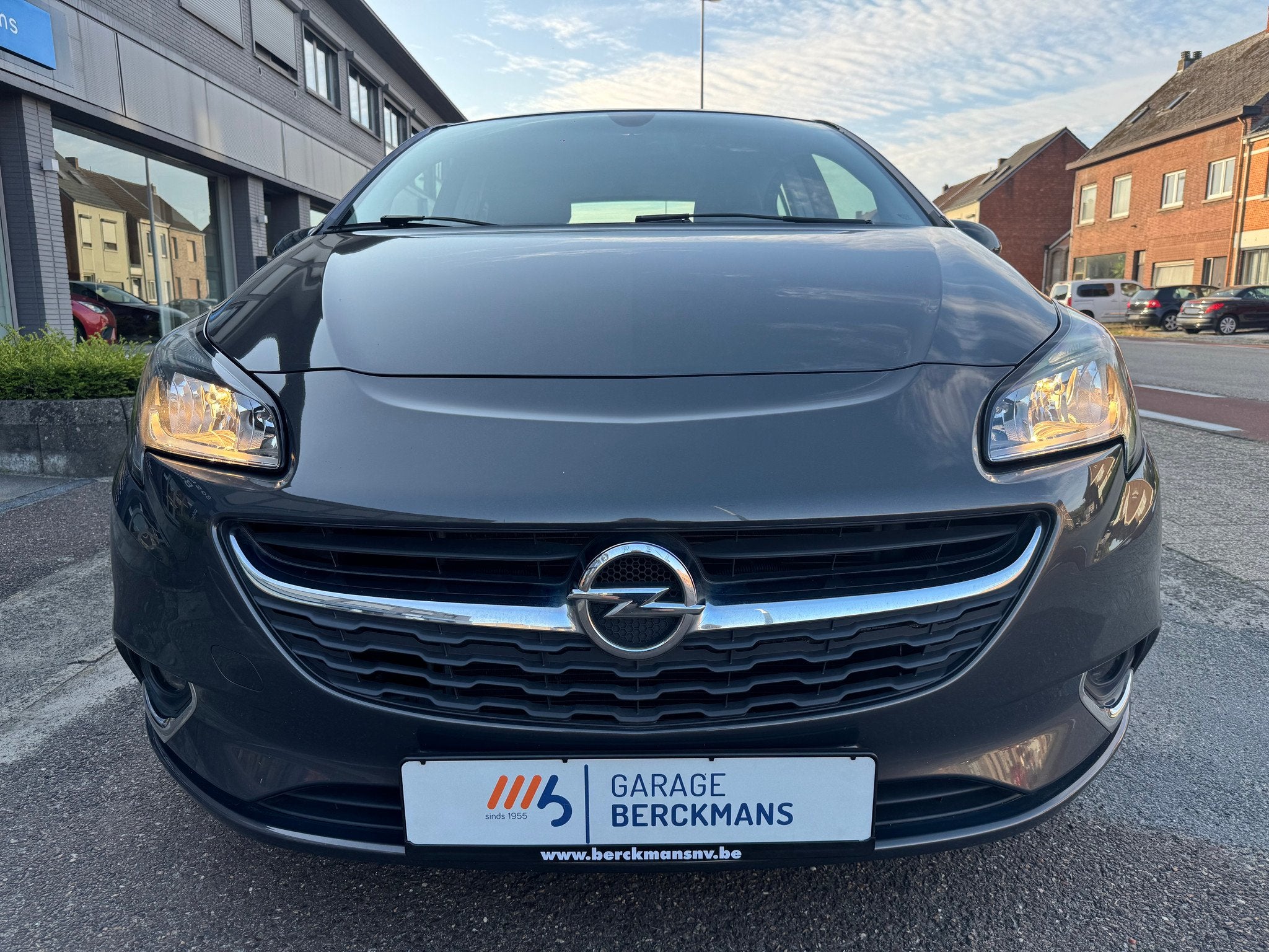 Opel Corsa Cosmo 1.4 benzine + zetel- en stuurverwarming, Autos, Argent ou Gris, Achat, 90 ch, Euro 6