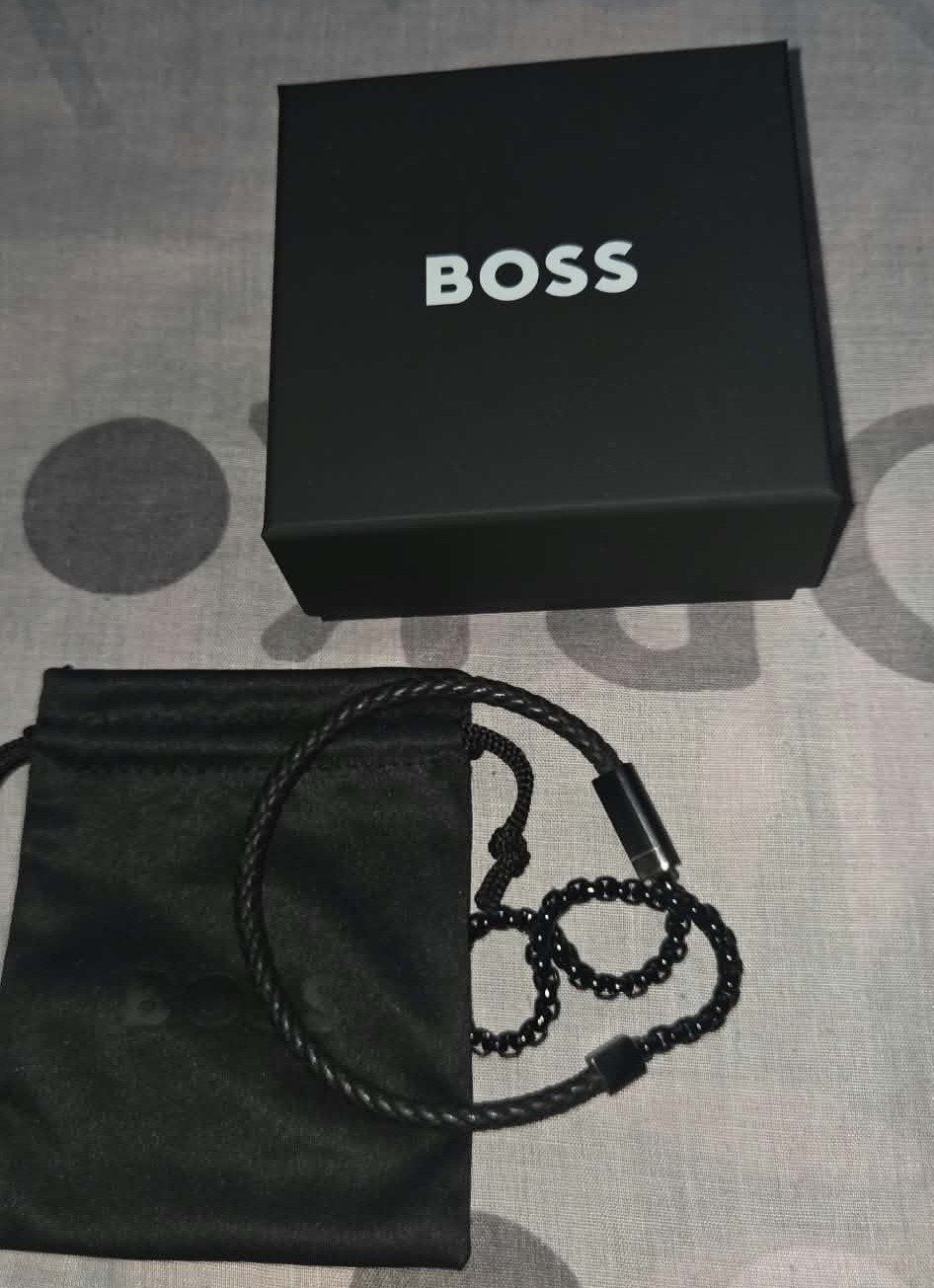 véritable bracelet boss, Ophalen of Verzenden, Zo goed als nieuw, Overige merken