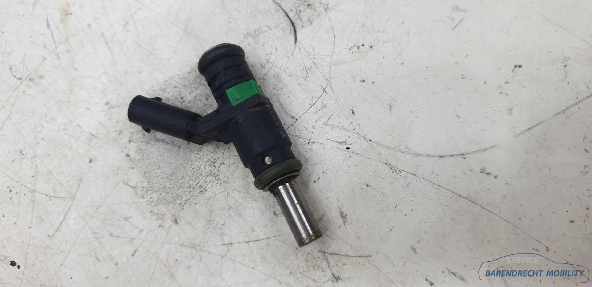 Benzine injector Mercedes A B Klasse 200 turbo 2.0 000078912, Gebruikt, Mercedes-Benz AG, Mercedes-Benz, Mercedesstrasse 120
70372  Stuttgart, DE