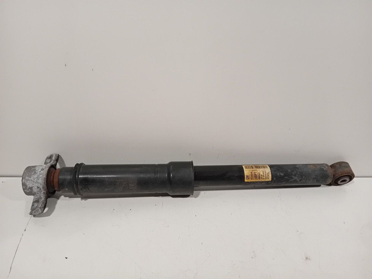 Schokbreker links achter Opel Mokka, Onderdelen@venauto.nl, Van der Ven Autorecycling B.V., Ettenseweg 76, 4706 PB Roosendaal, The Netherlands