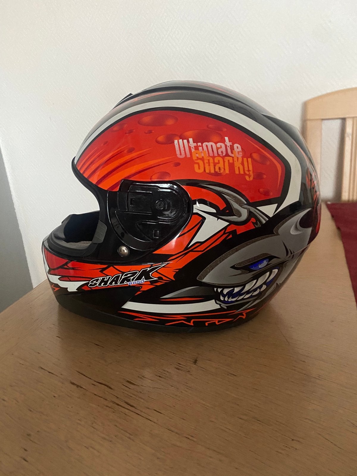 Casque shark, Enlèvement ou Envoi, Shark