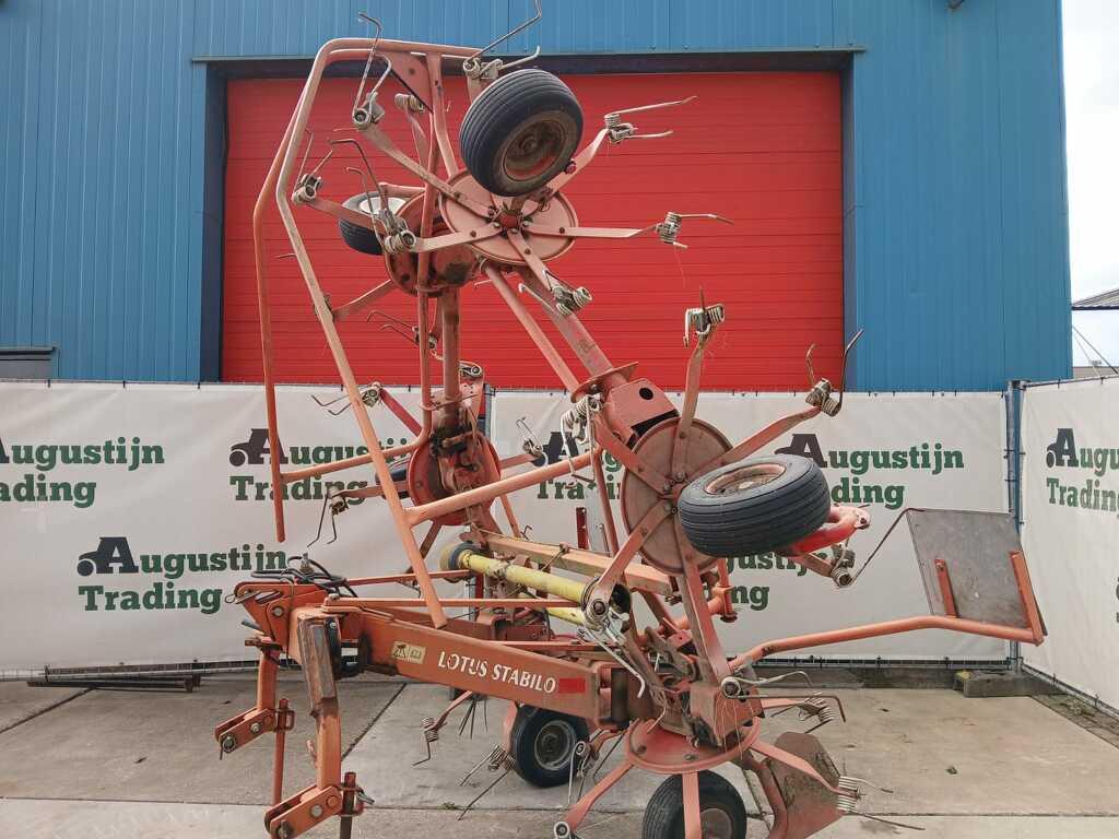 Lely Lotus Stabilo 675, Articles professionnels, Agriculture | Outils, Autre, Moissonneuse