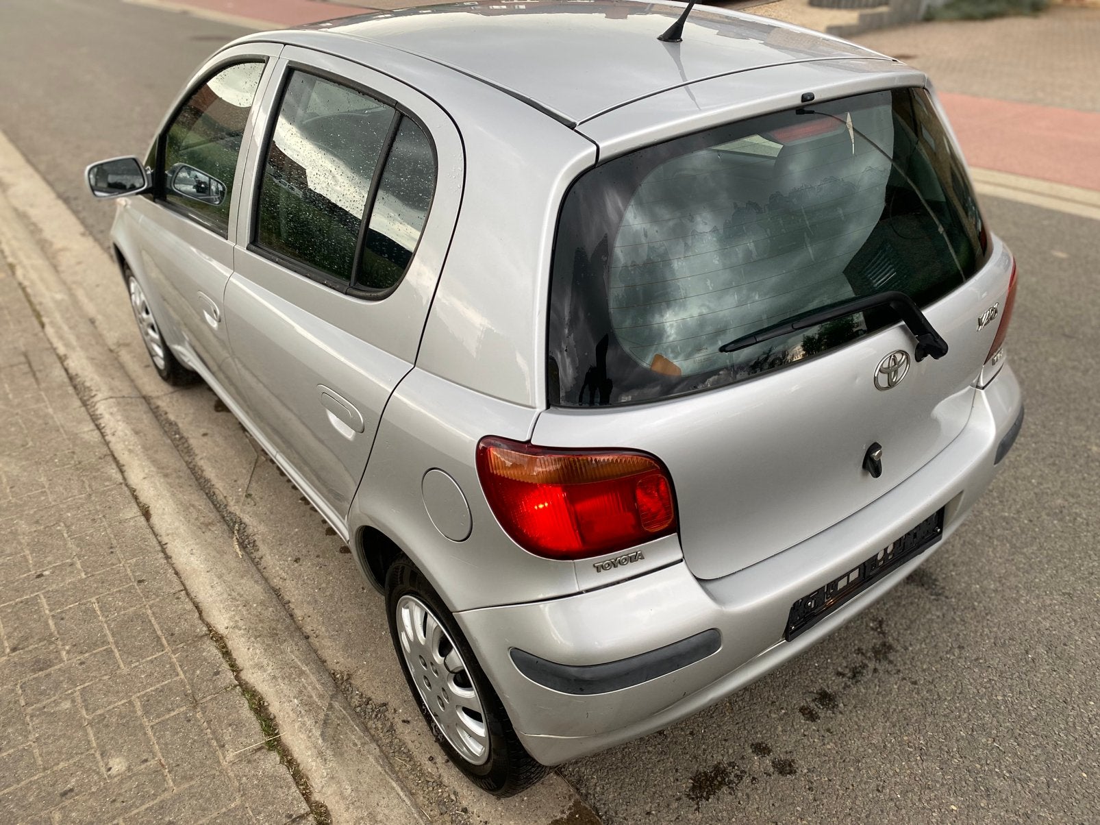 Toyota yaris bouwjaar 2003 - km 175.000 - Euro 4, Auto's, Bedrijf, Euro 4, Yaris, Te koop