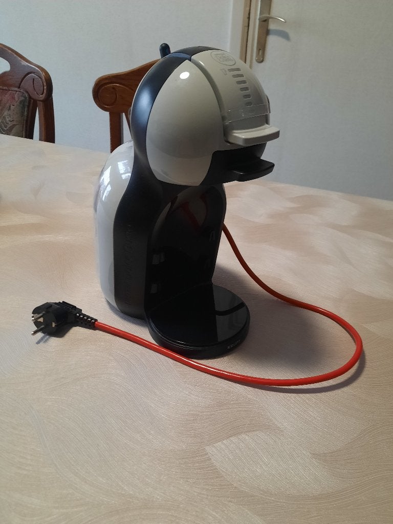 Mini me dolce gusto, Elektronische apparatuur, Koffiezetapparaten, Ophalen, Gebruikt, Koffiemachine, Koffiepads en cups