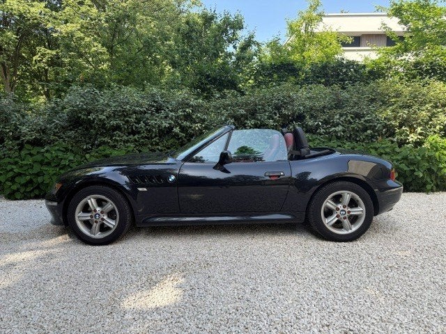 BMW Z3 Roadster 1.9 – Zwart – Youngtimer cabrio – 113.000km, Achterwielaandrijving, 87 kW, 4 cilinders, Cabriolet