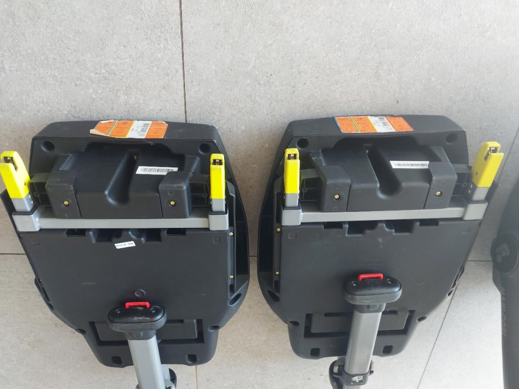 Maxi Cosi avec 2 bases Isofix, Enlèvement, Utilisé, Isofix, Maxi-Cosi