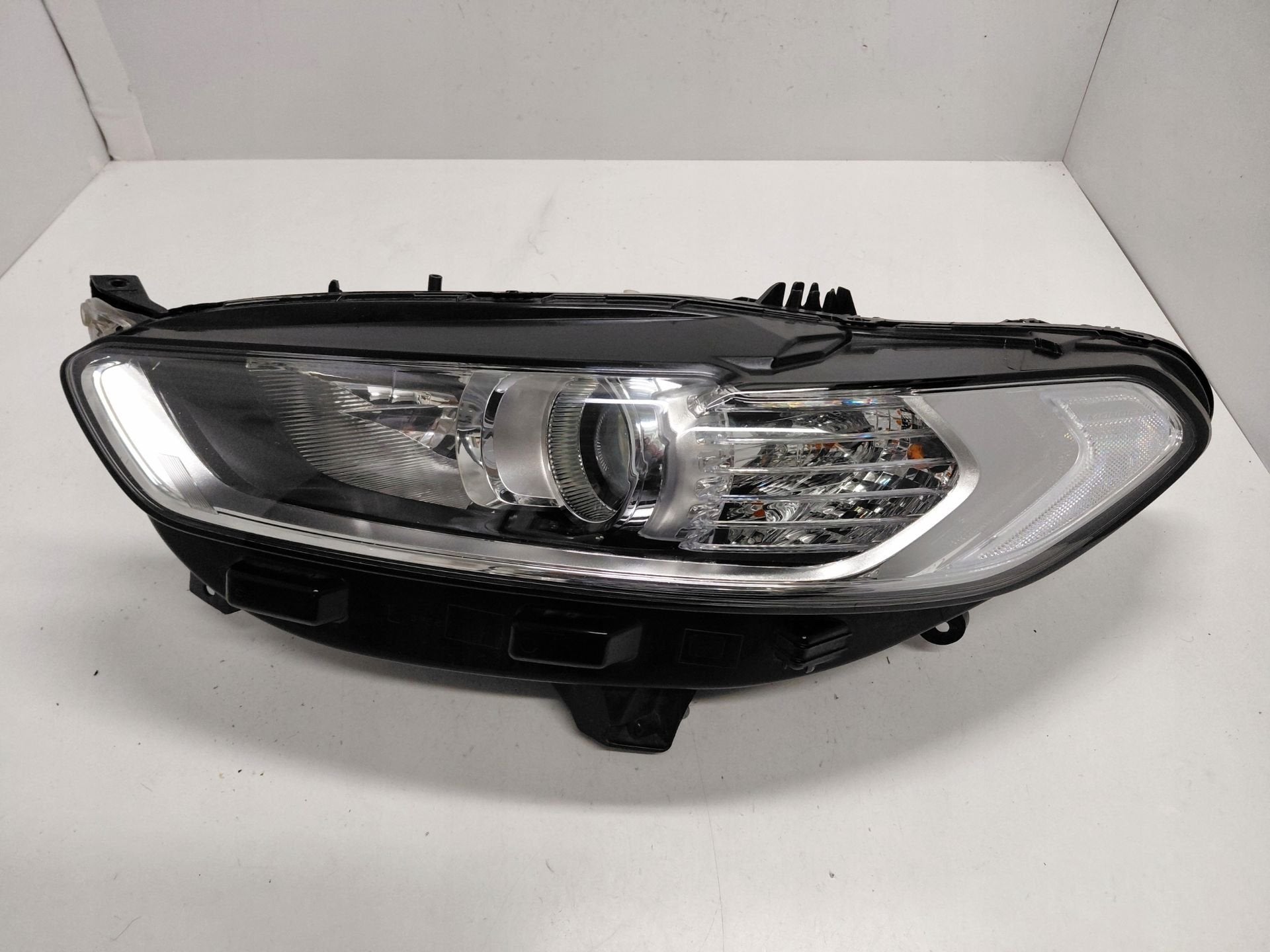 Ford Mondeo MK5 Koplamp Links ES73-13W03-GD, Gebruikt, Info@ford.com, Ford, Ford Motor Company