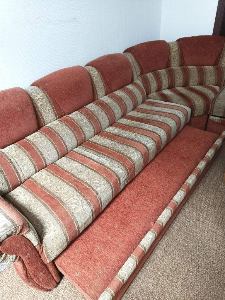 Slaapbank in de woonkamer om weg te geven in goede staat, Huis en Inrichting, Ophalen of Verzenden, Gebruikt, Vierpersoons of meer