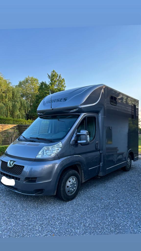 Paardencamionette TE HUUR, Ophalen, Zo goed als nieuw