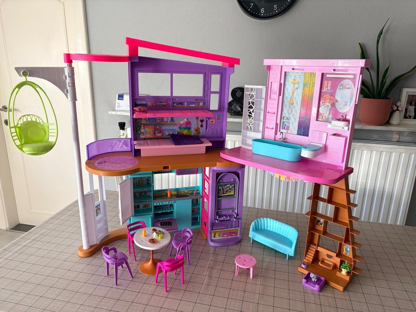 Barbie poppenhuis, Kinderen en Baby's, Speelgoed | Poppenhuizen, Ophalen, Poppenhuis