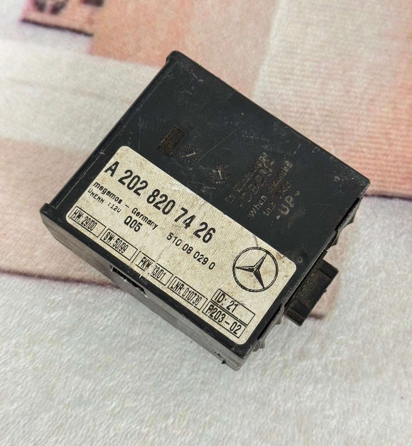 Module d'alarme antivol Mercedes 2001-2007 A2038202726, Enlèvement ou Envoi, Comme neuf