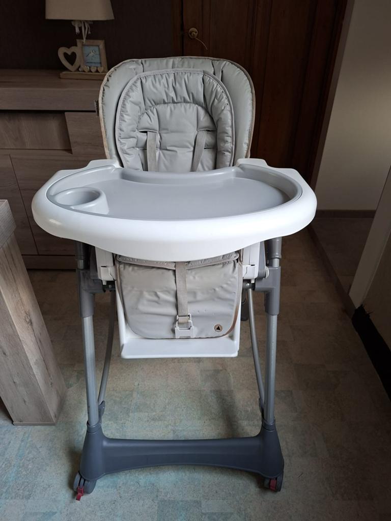 Eetstoel Topmark, Kinderen en Baby's, Kinderstoelen, Ophalen, Gebruikt, Inklapstoel, Gordel(s)