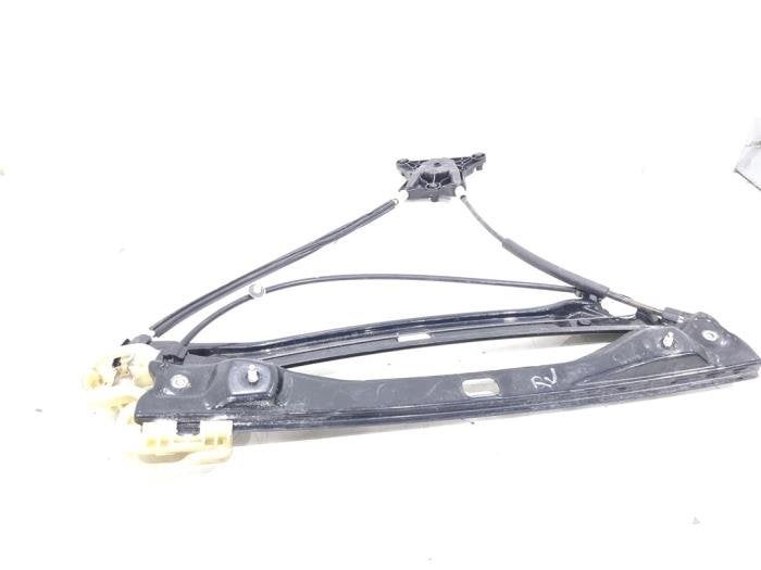 Mécanique vitre 4portes avant droite d'un Skoda Rapid, Autos : Pièces & Accessoires, Vitres & Accessoires, -, 3 mois de garantie