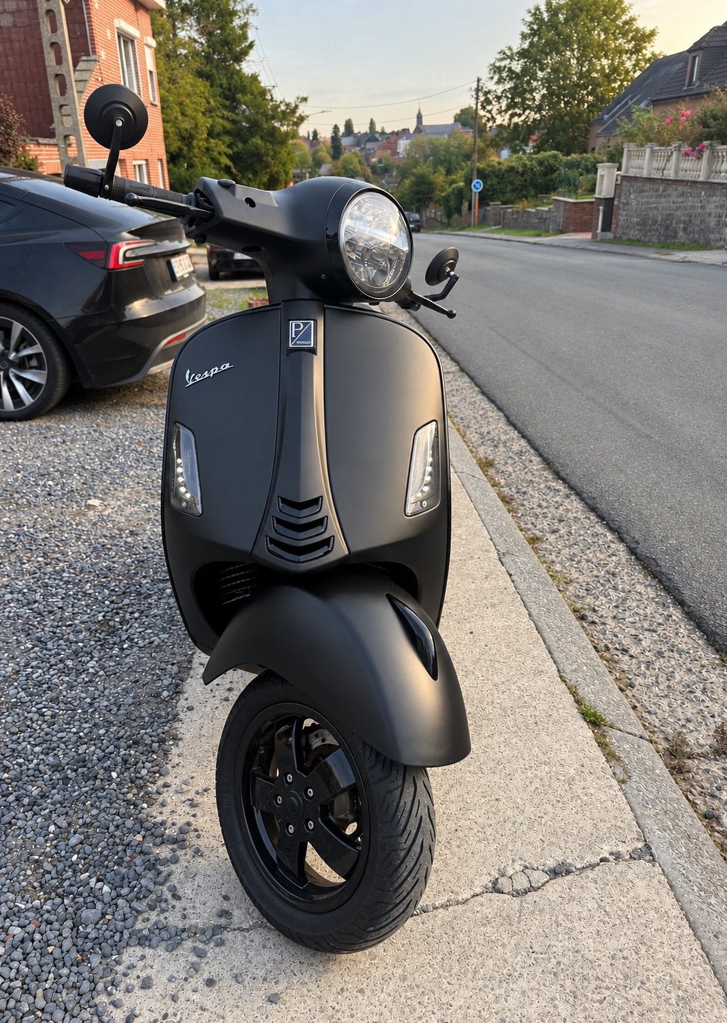 VESPA GTS 300 HPE Notte 2019, Fietsen en Brommers, Ophalen, Zo goed als nieuw