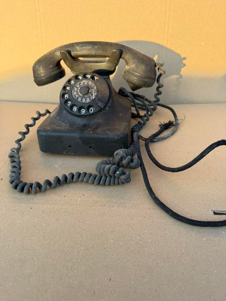 téléphone à platine vintage en bakélite, Enlèvement, Ne fonctionne pas, Avec cadran rotatif