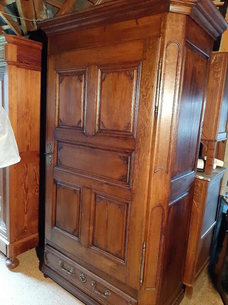 Bonnetiere luxembourgeoise, Antiquités & Art, Antiquités | Meubles | Armoires, Enlèvement
