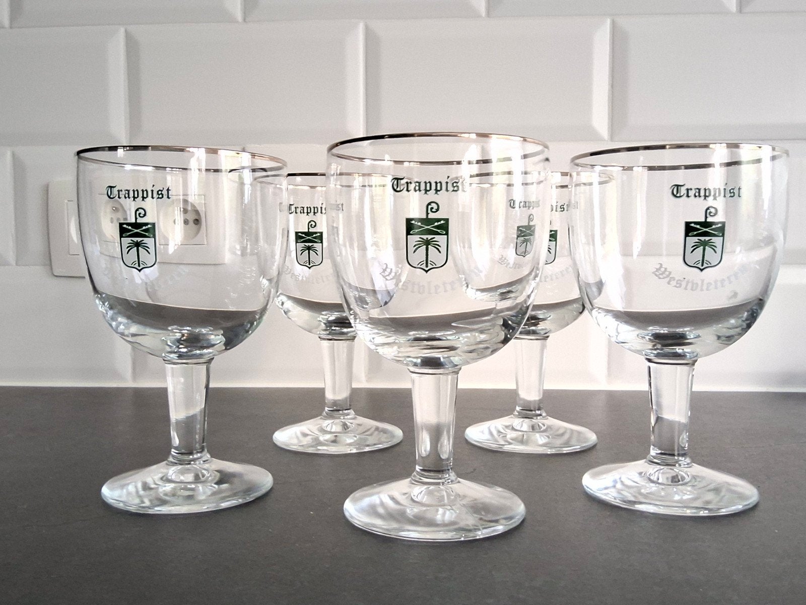 WESTVLETEREN 5 verres à bière de 33 cl et 2 verres de 15cl, Collections, Enlèvement, Comme neuf, Verre ou Verres