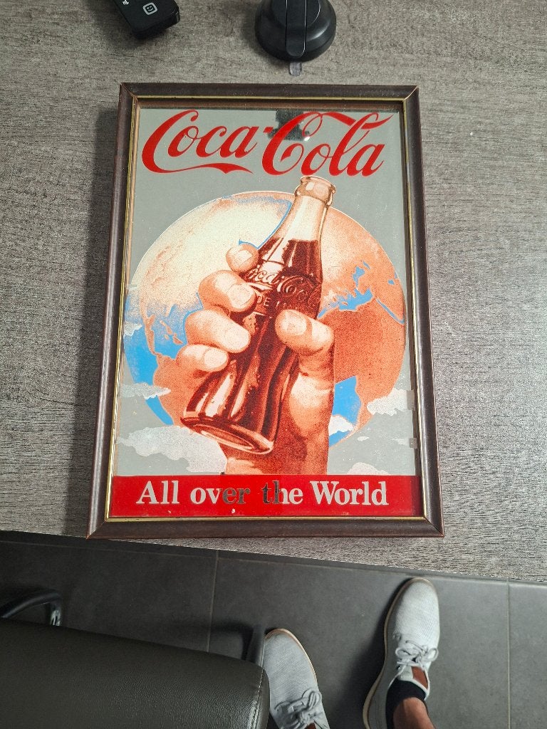 Coca cola spiegel, Enlèvement