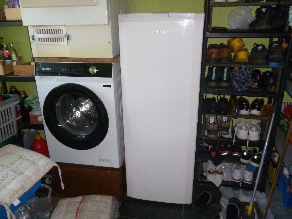 Frigo, 45 à 60 cm, 100 à 150 litres, Sans bac à congélation, Comme neuf
