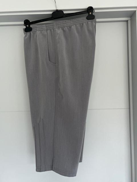 Broek 3/4 maat 50, Kort, Maat 46/48 (XL) of groter, Ophalen of Verzenden, Zo goed als nieuw